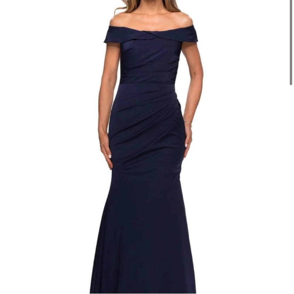 La Femme Off-The-Shoulder Ruched Satin Trumpet Gown Navy Blue 12 28110 NWT 5997‎